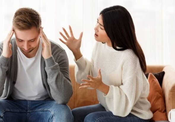 Signs of a Toxic Online Relationship And How To Break Free