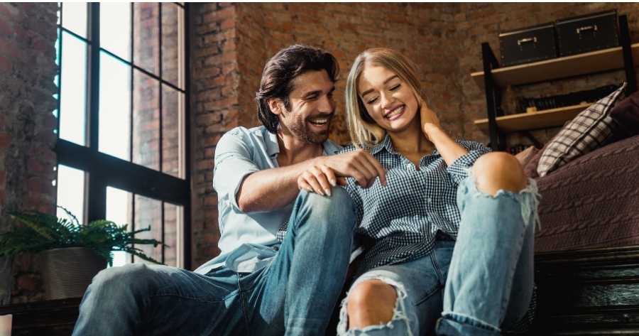 Love Or Lust? How To Know The Difference Online